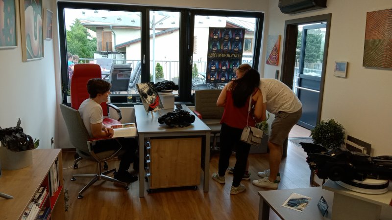 foto KOSTKY MEZI OBRAZY I. ...Hudba 4630