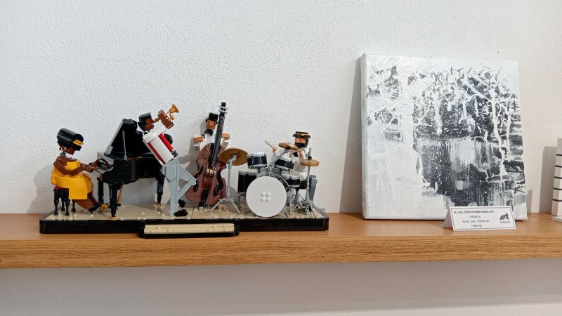 foto KOSTKY MEZI OBRAZY I. ...Hudba 4635