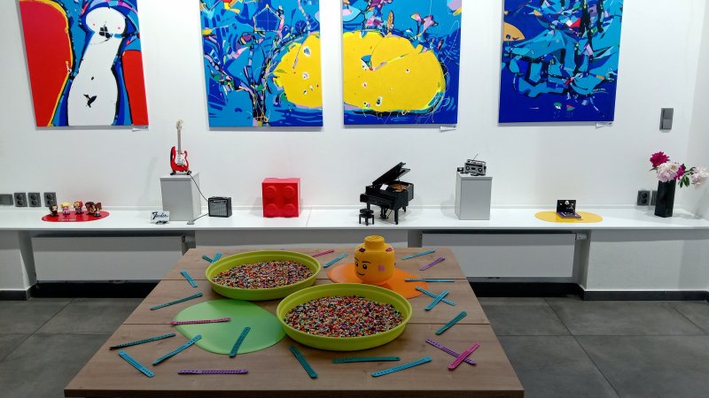 foto KOSTKY MEZI OBRAZY I. ...Hudba 4638