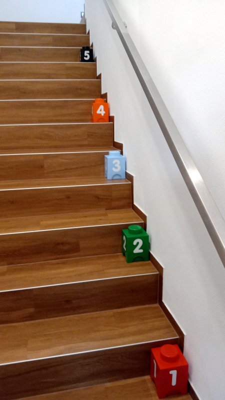 foto KOSTKY MEZI OBRAZY I. ...Hudba 4641