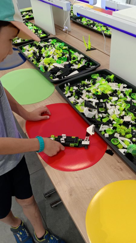 foto KOSTKY MEZI OBRAZY I. ...Hudba 4644