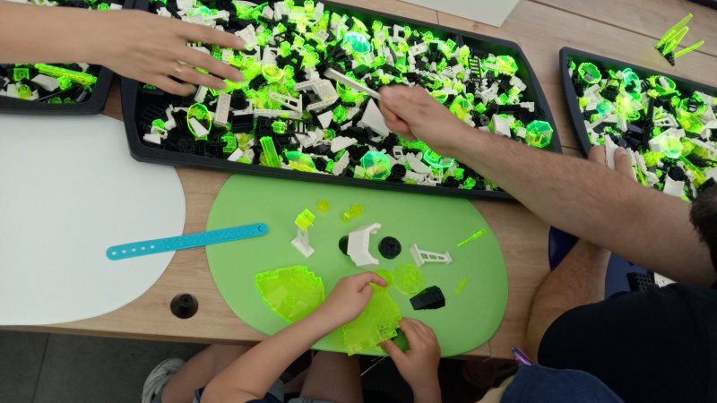 foto KOSTKY MEZI OBRAZY I. ...Hudba 4645