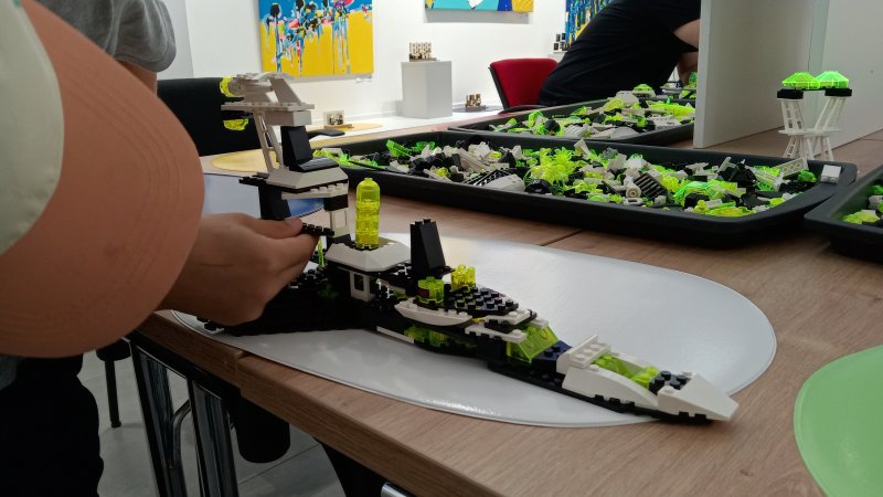 foto KOSTKY MEZI OBRAZY I. ...Hudba 4647