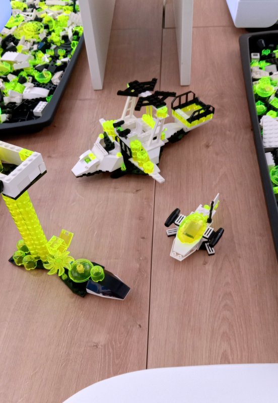 foto KOSTKY MEZI OBRAZY I. ...Hudba 4650