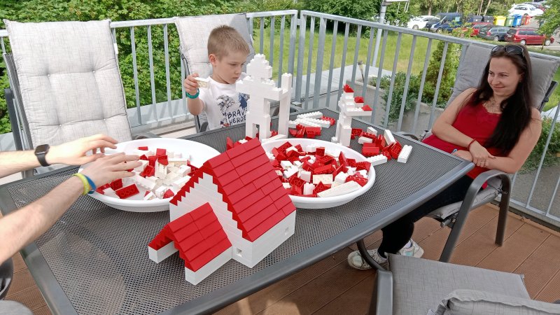 foto KOSTKY MEZI OBRAZY I. ...Hudba 4653