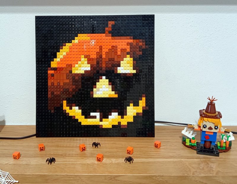 foto KOSTKY MEZI OBRAZY II. ...Halloween 5064