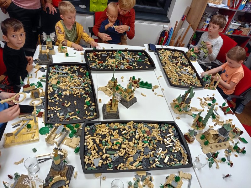 foto KOSTKY MEZI OBRAZY II. ...Halloween 5073