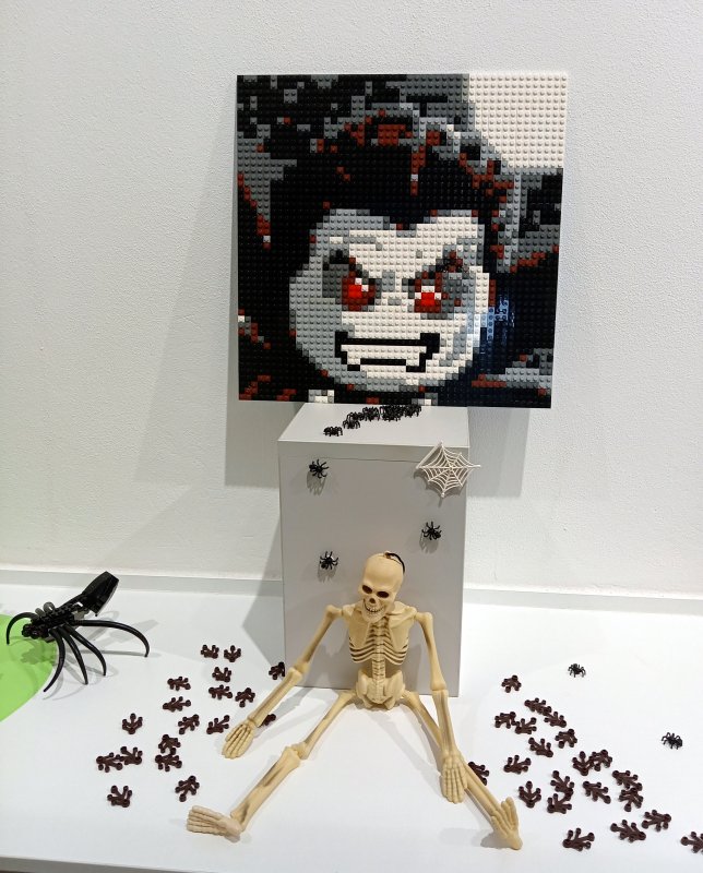 foto KOSTKY MEZI OBRAZY II. ...Halloween 5087