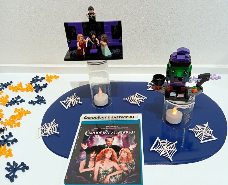 foto KOSTKY MEZI OBRAZY II. ...Halloween 5088