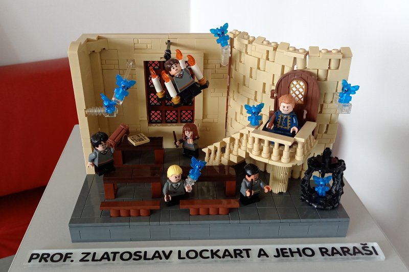 foto KOSTKY MEZI OBRAZY II. ...Halloween 5096