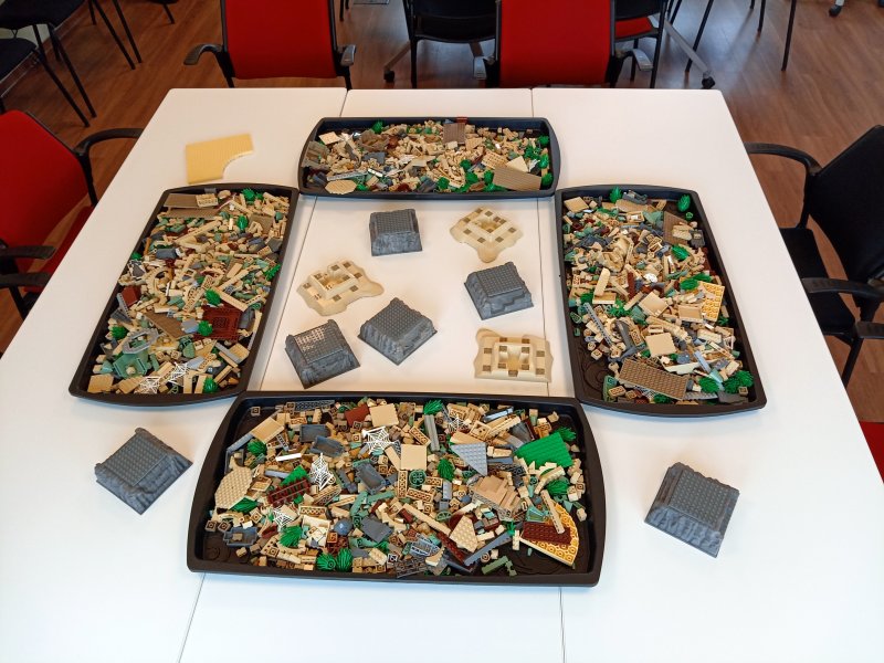 foto KOSTKY MEZI OBRAZY II. ...Halloween 5099