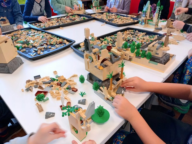 foto KOSTKY MEZI OBRAZY II. ...Halloween 5109