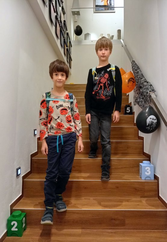 foto KOSTKY MEZI OBRAZY II. ...Halloween 5119