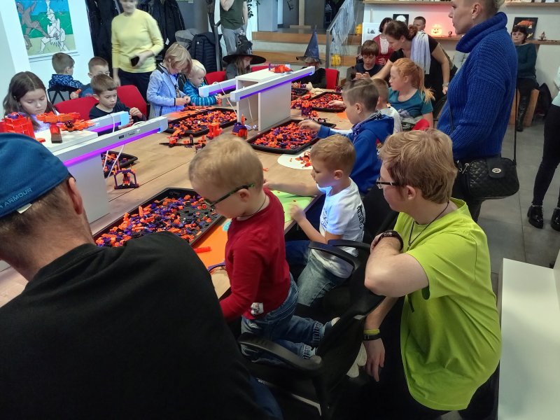 foto KOSTKOVÁNÍ MEZI DĚTMI 10359