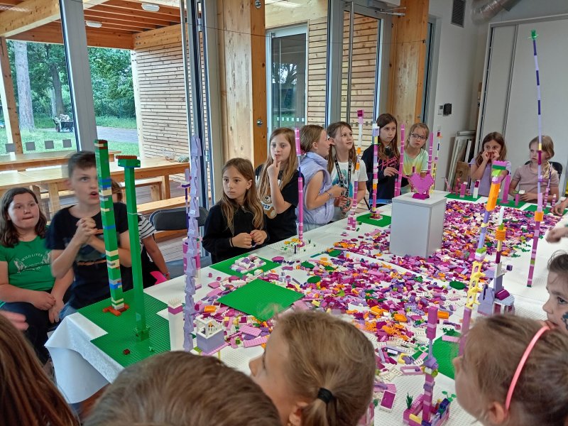 foto KOSTKOVÁNÍ MEZI DĚTMI 10362