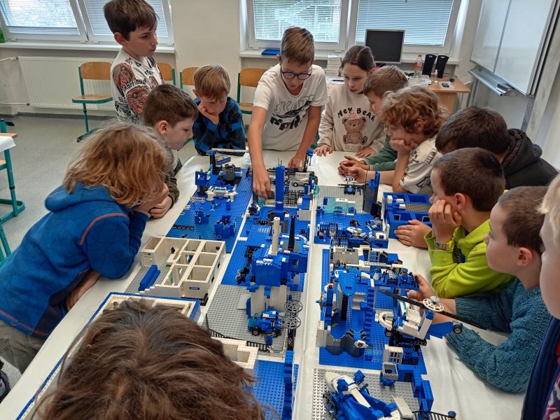 foto KOSTKOVÁNÍ MEZI DĚTMI 10366