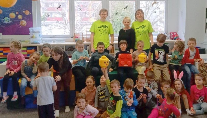 foto KOSTKOVÁNÍ MEZI DĚTMI 10372