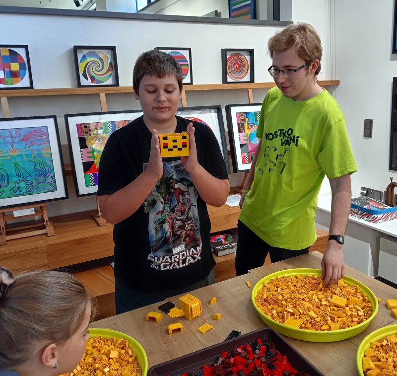 foto KOSTKOVÁNÍ MEZI DĚTMI 10379