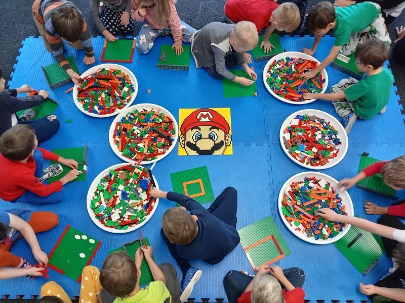 foto KOSTKOVÁNÍ MEZI DĚTMI 10382