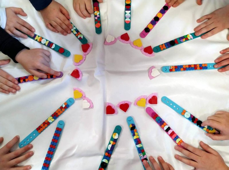 foto KOSTKOVÁNÍ MEZI DĚTMI 10385