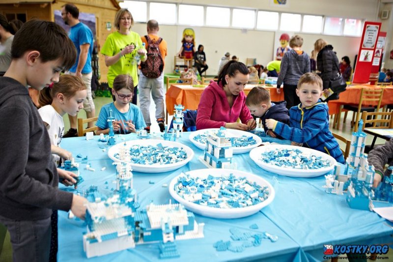 foto KOSTKOVÁNÍ MEZI DĚTMI 10384