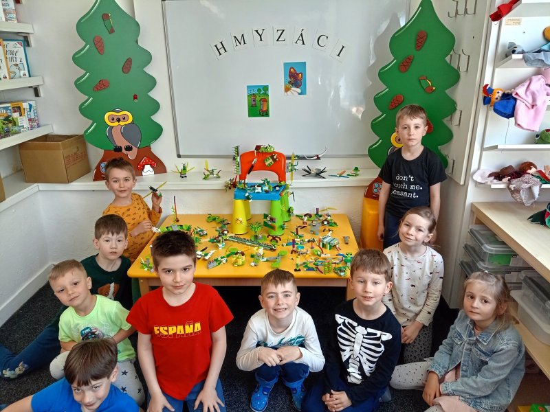 foto KOSTKOVÁNÍ MEZI DĚTMI 10388