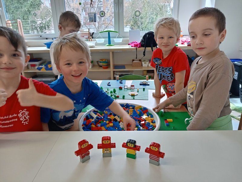 foto KOSTKOVÁNÍ MEZI DĚTMI 10389