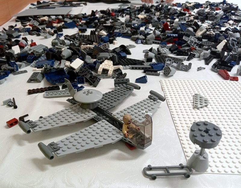 foto Kompletujeme STAR WARS 10516