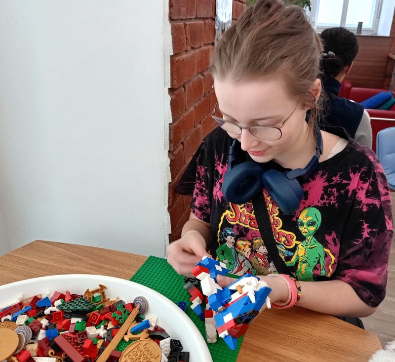 foto KOSTKOVÁNÍ ZA SKLEM 11797