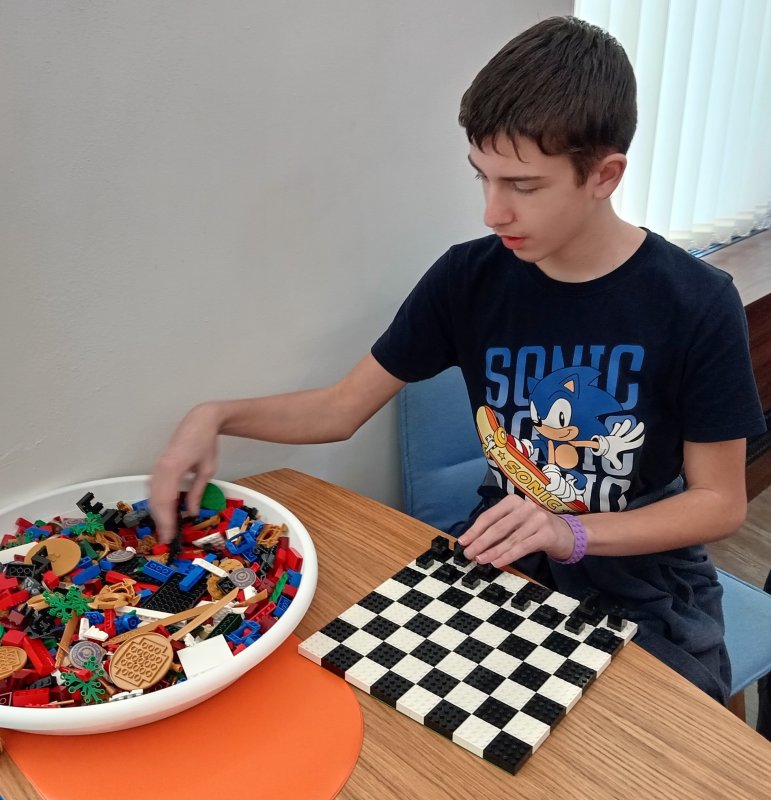 foto KOSTKOVÁNÍ ZA SKLEM 11798