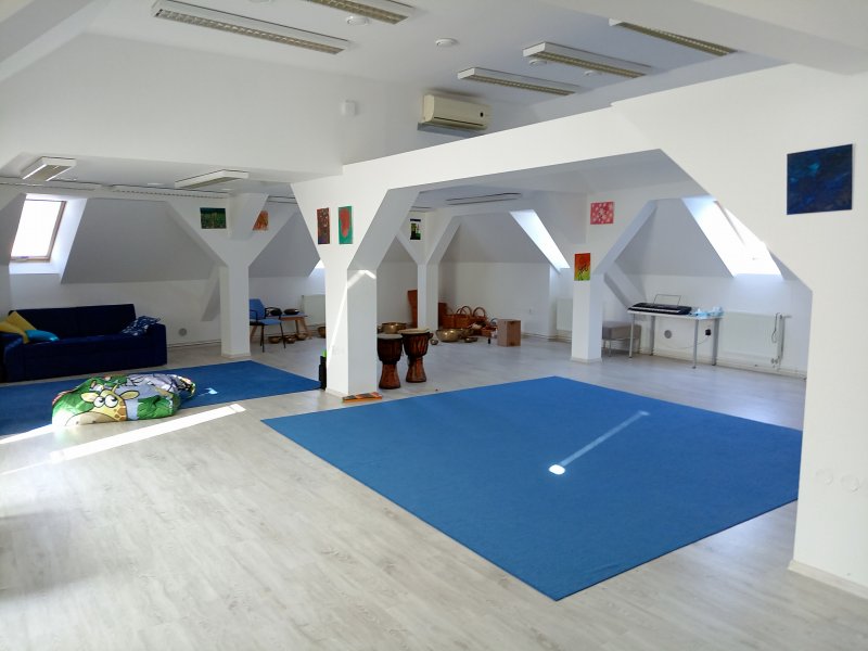 foto KOSTKOVÁNÍ ZA SKLEM 11807