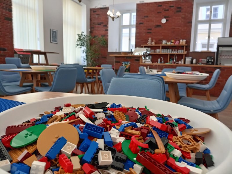 foto KOSTKOVÁNÍ ZA SKLEM 11815