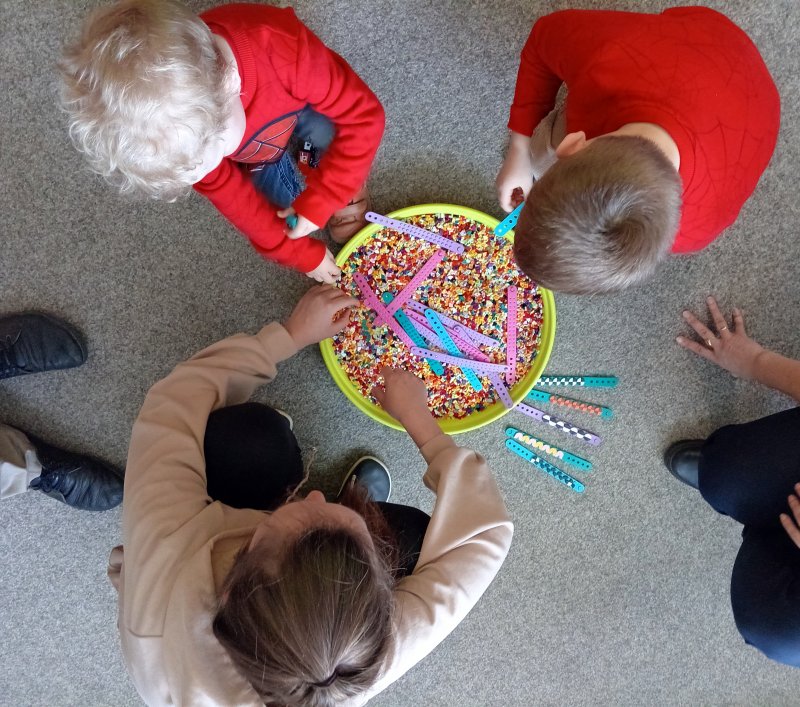 foto Kostkování mezi DĚTMI Z RANÉ PÉČE 12474