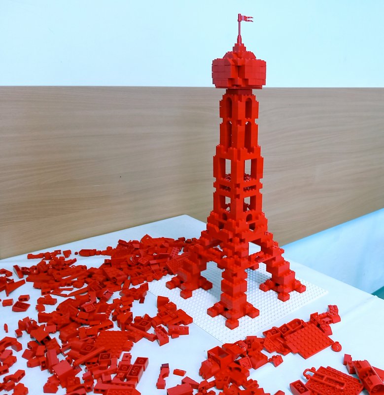 foto Červená architektura