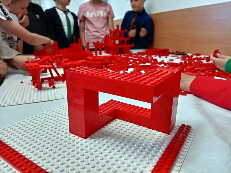 foto Červená architektura 13202