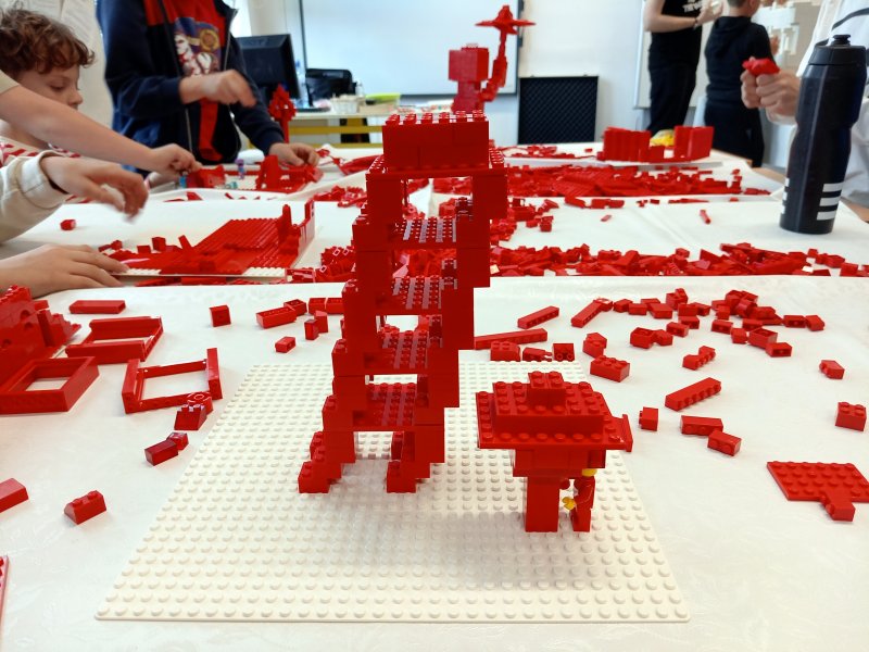 foto Červená architektura 13205