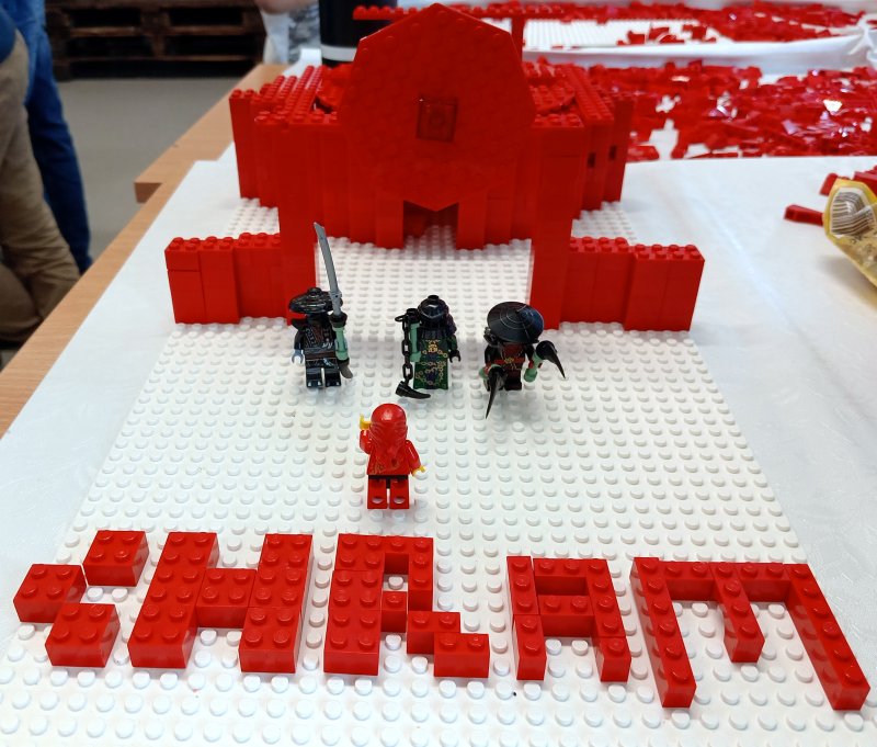 foto Červená architektura 13206