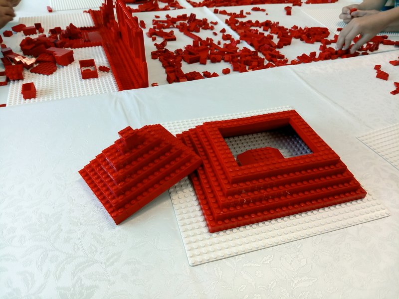 foto Červená architektura 13207