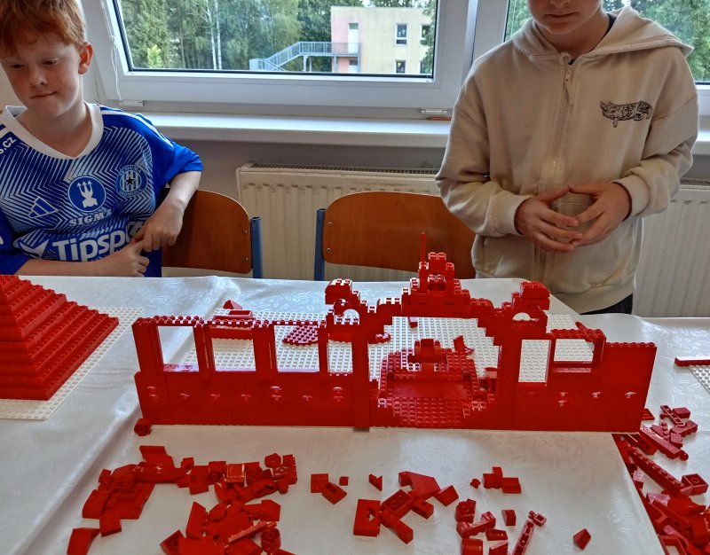 foto Červená architektura 13212