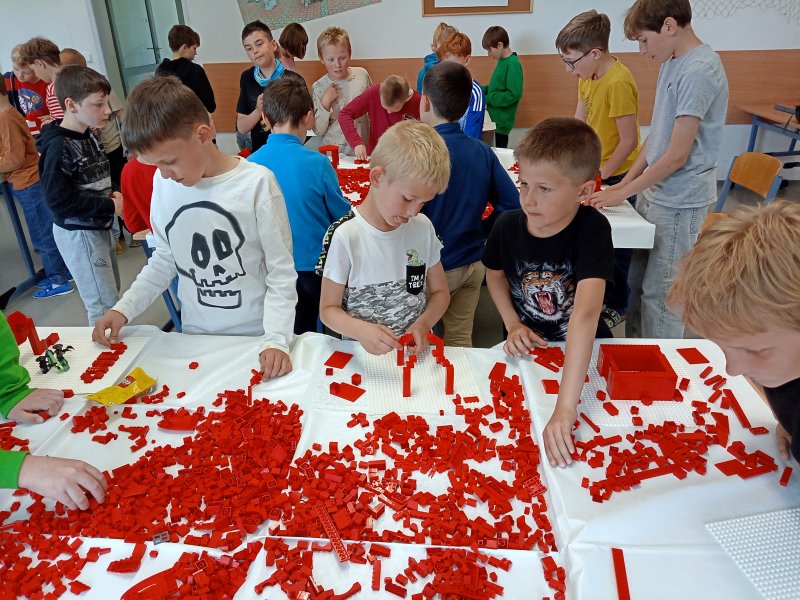 foto Červená architektura 13217