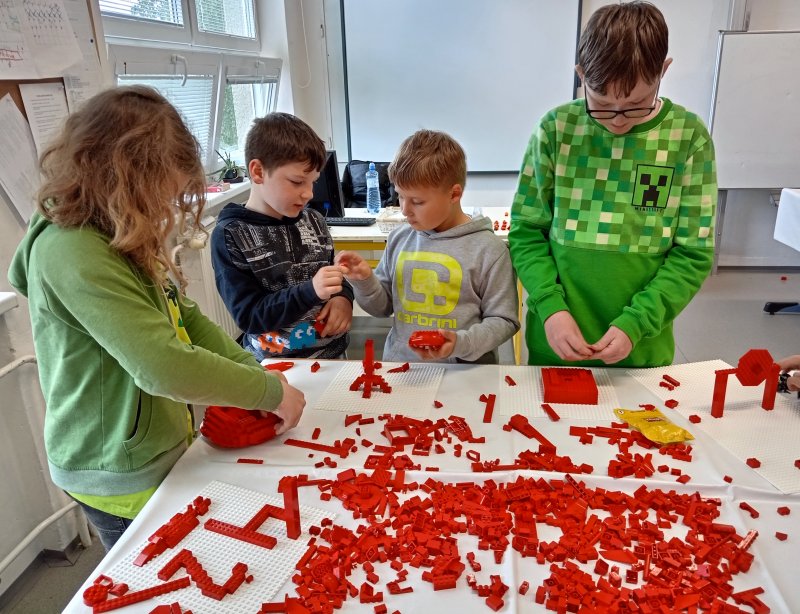 foto Červená architektura 13223