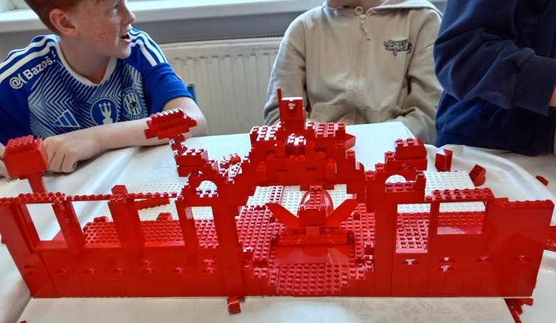 foto Červená architektura 13231