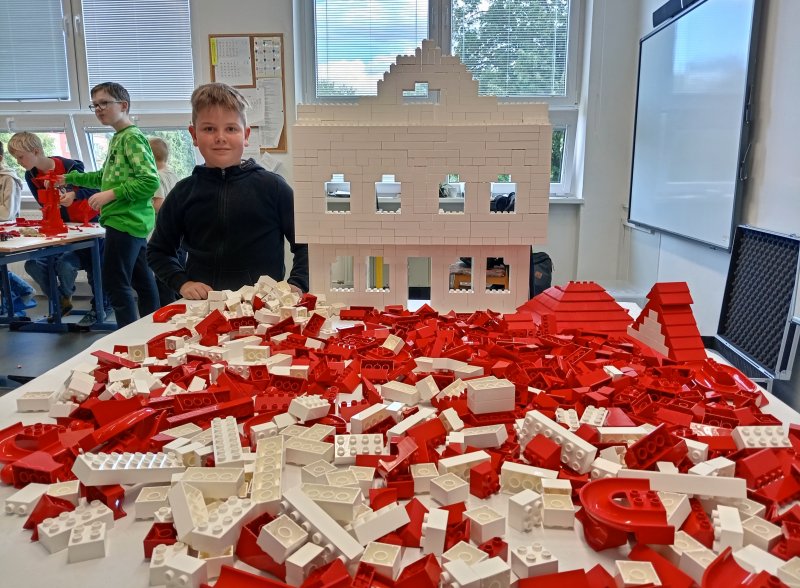 foto Červená architektura 13233