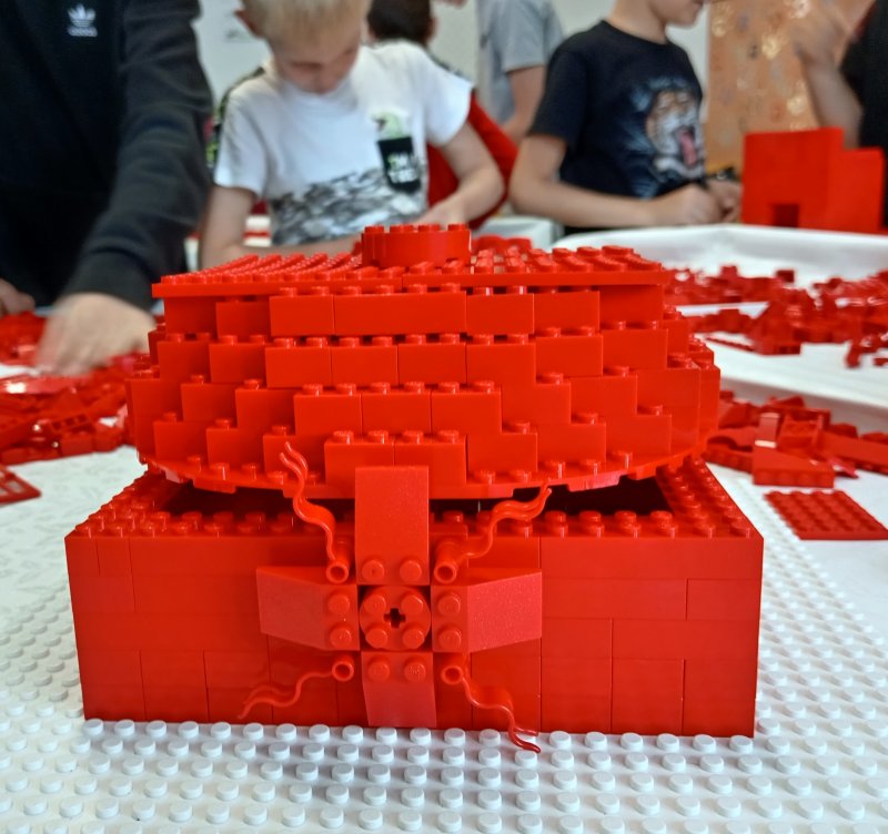 foto Červená architektura 13235