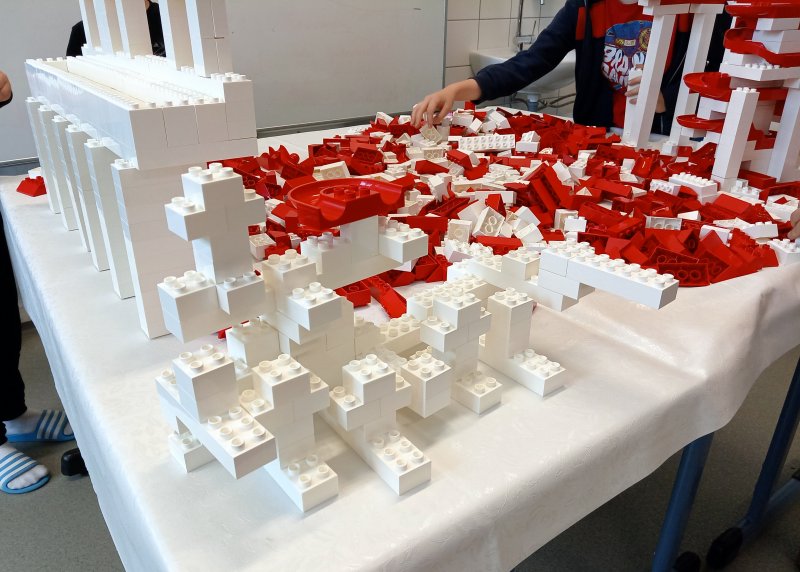 foto Červená architektura 13241