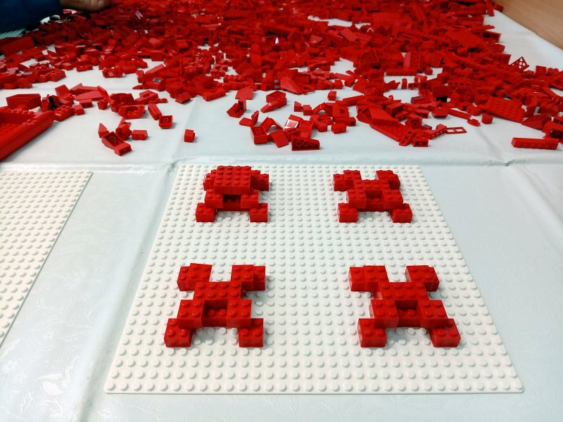 foto Červená architektura 13242