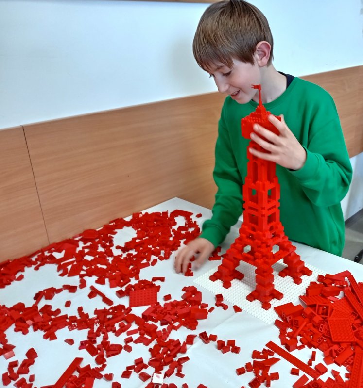 foto Červená architektura 13243