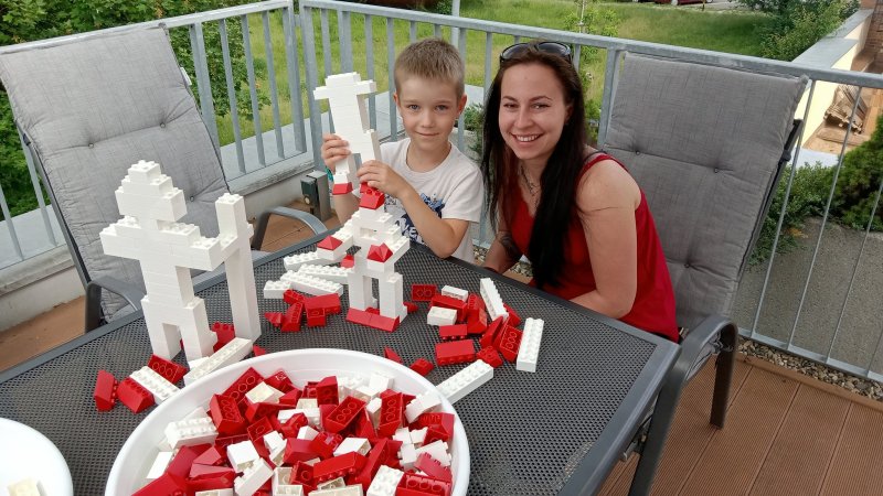 foto ČERVENOBÍLÁ TVORBA 13340