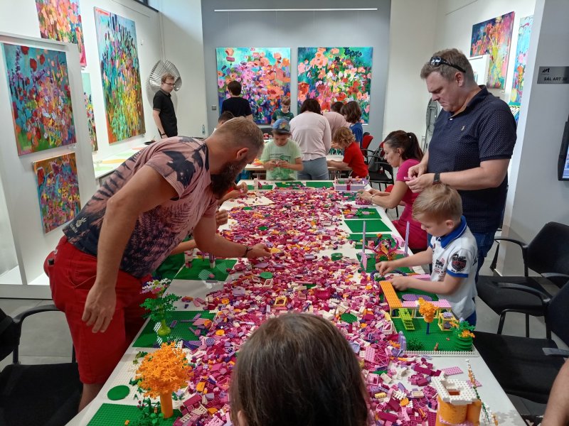 foto Nejen KVĚTY mezi KVĚTY 13721