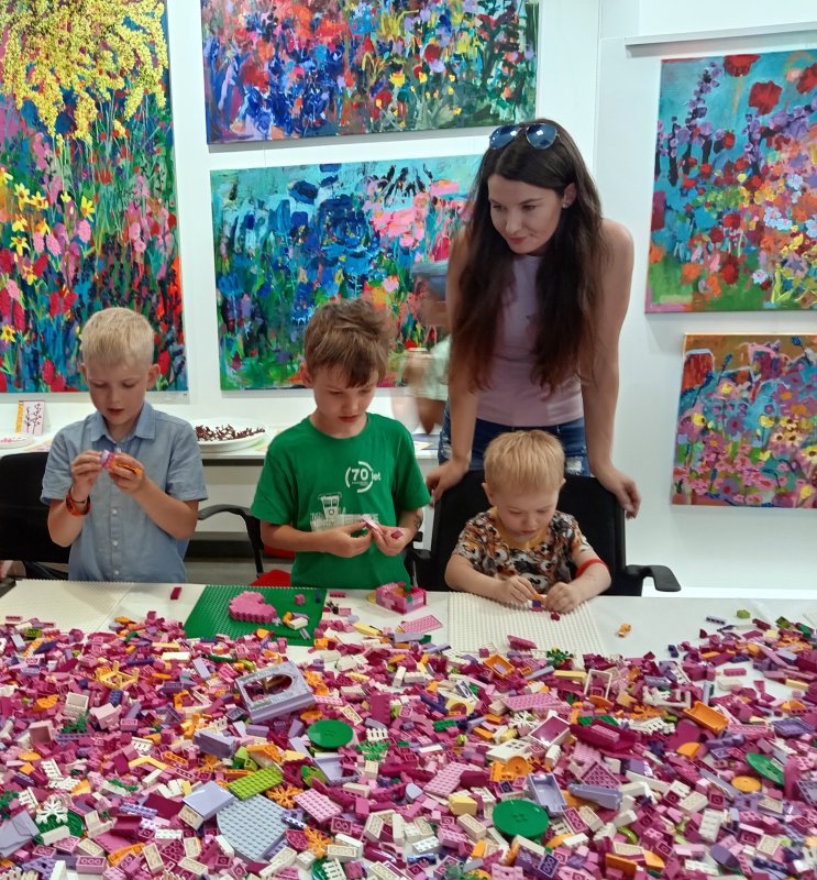 foto Nejen KVĚTY mezi KVĚTY 13723